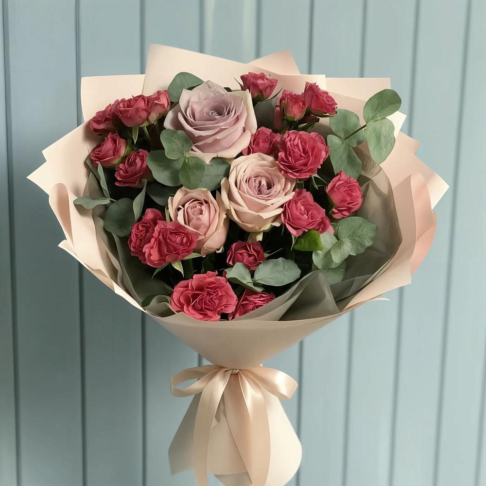 Букет цветов из: Гвоздики и Розы в Искре