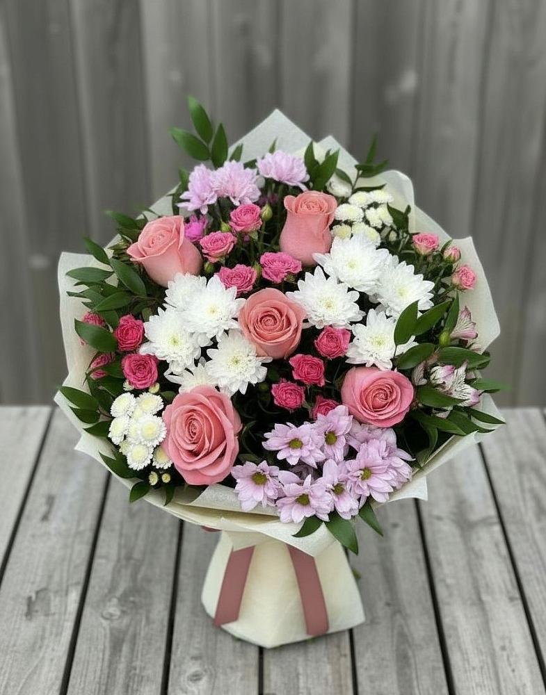 Букет цветов из: Альстромерии, Гвоздики, Розы и Хризантемы в Искре