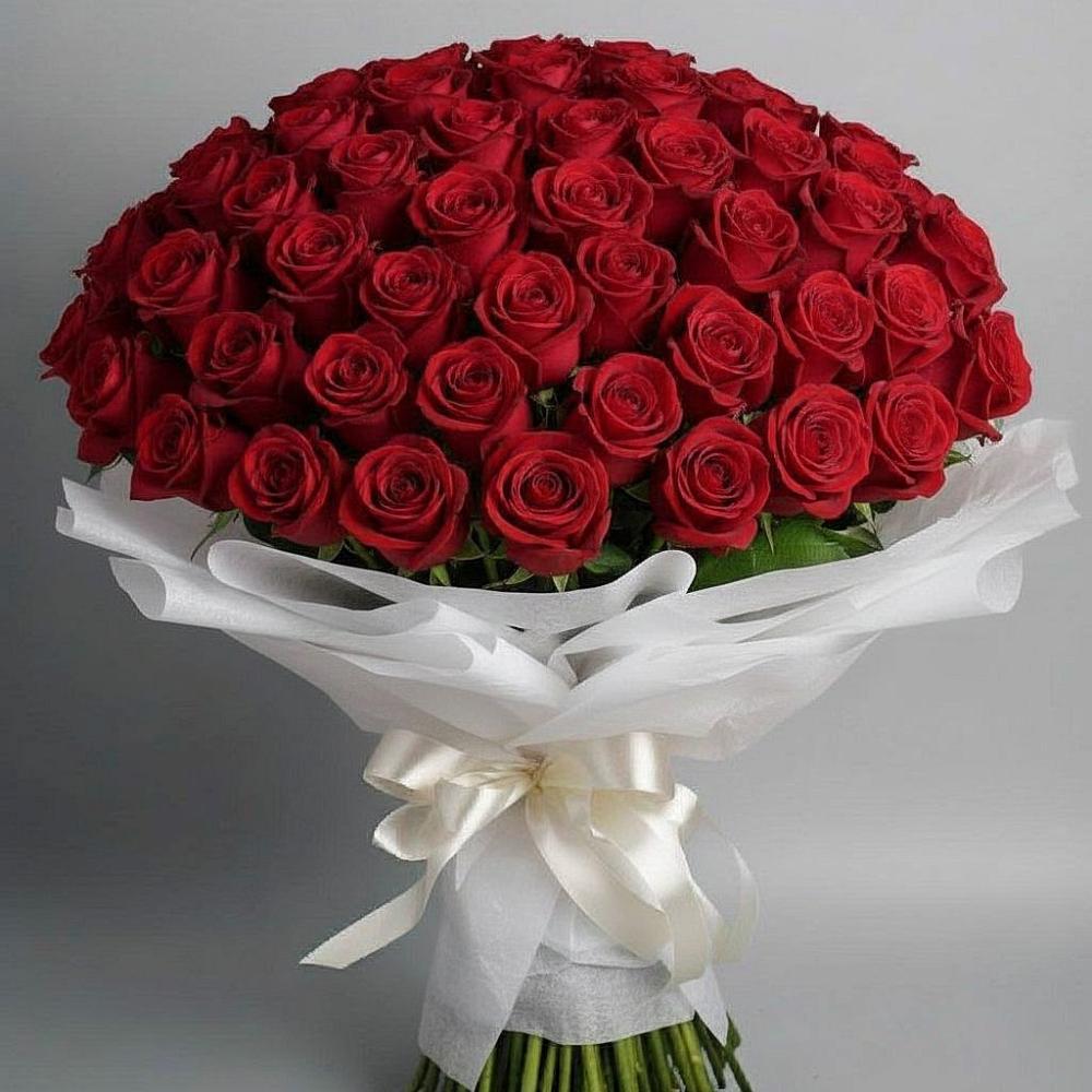 Букет 101 Красная роза Блэк Мэджик в Искре