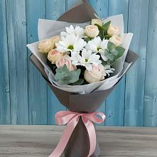 Букет цветов из:  Хризантемы и Розы #REPLACE_PRED# Искре