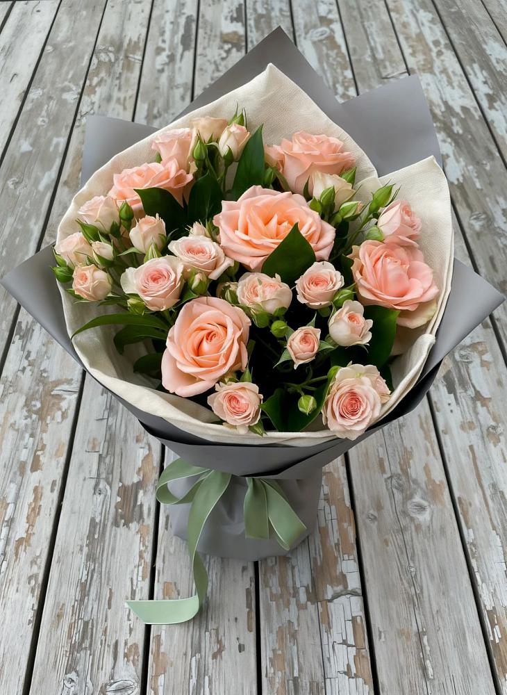 Букет цветов из: Розы в Искре