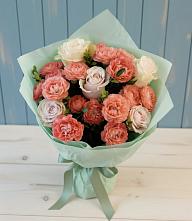 Букет цветов из:  Розы в Искре