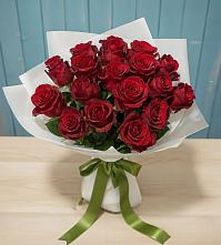 Букет Красные розы в Искре