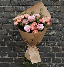 Букет цветов из:  Розы в Искре