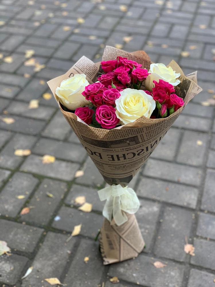 Букет цветов из: Розы в Искре