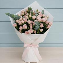Букет цветов из:  Розы в Искре