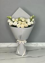 Букет цветов из:  Розы и Лизиантусы #REPLACE_PRED# Искре